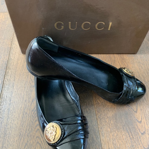 SOLD Gucci ballet flats with gold detail - Picture 2 of 3